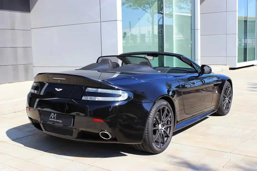 Aston Martin V12 Vantage S Roadster | Schwarz/Schwarz | 2.Hd 04/2016-photo-5