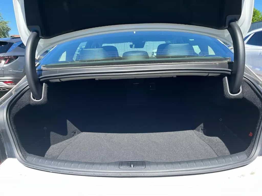 Genesis G80 2.5 T Luxury AWD Kamera LED Memory Navi 03/2025-photo-12