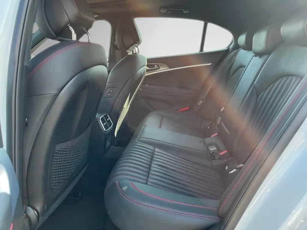 Genesis G70 Shooting Brake 2.2 D Sport AWD Sitzklima 11/2024-photo-16