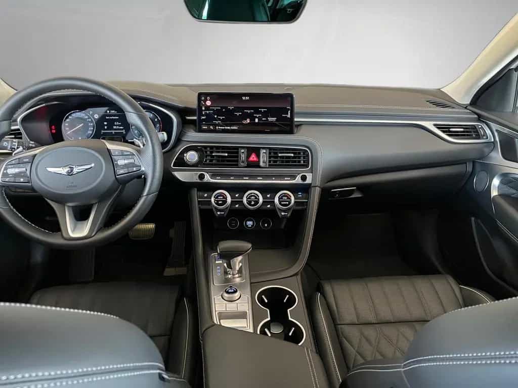 Genesis G70 Shooting Brake 2.0 T Plus Luxury *PANO*AWD* 11/2023-photo-11