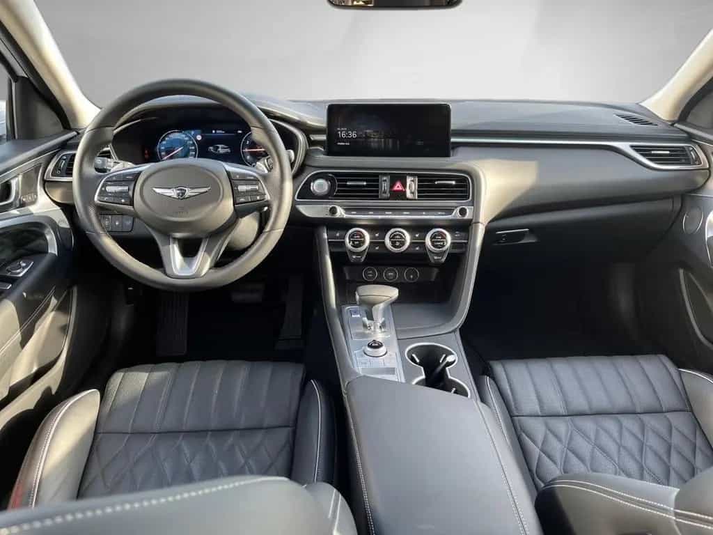 Genesis G70 Shooting Brake 2.0 T Plus Luxury *PANO*AWD* 11/2023-photo-15