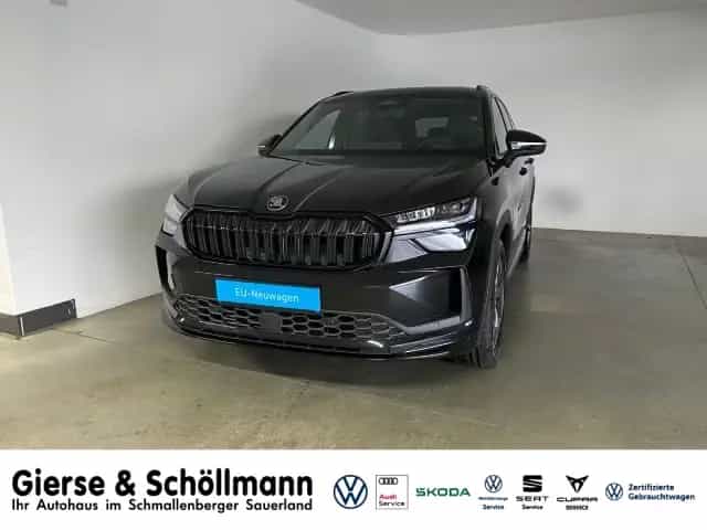 Skoda Kodiaq Sportline 1.5 eTSI DSG 7-Sitzer AHK+PANO 06/2026-photo-0