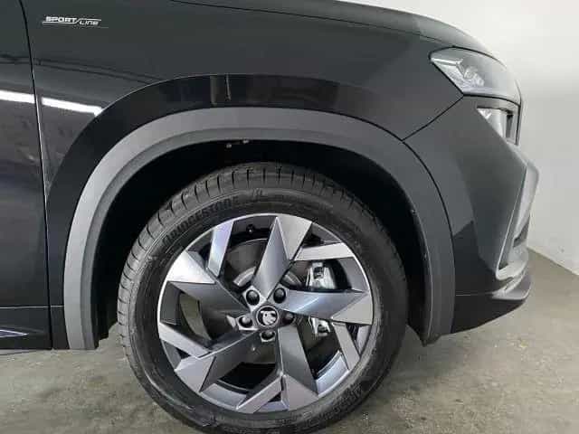 Skoda Kodiaq Sportline 1.5 eTSI DSG 7-Sitzer AHK+PANO 06/2026-photo-3