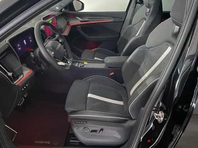 Skoda Kodiaq Sportline 1.5 eTSI DSG 7-Sitzer AHK+PANO 06/2026-photo-4
