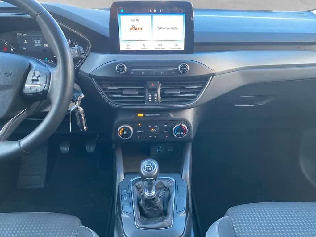 Ford Focus Turnier Cool & Connect 04/2022-photo-11