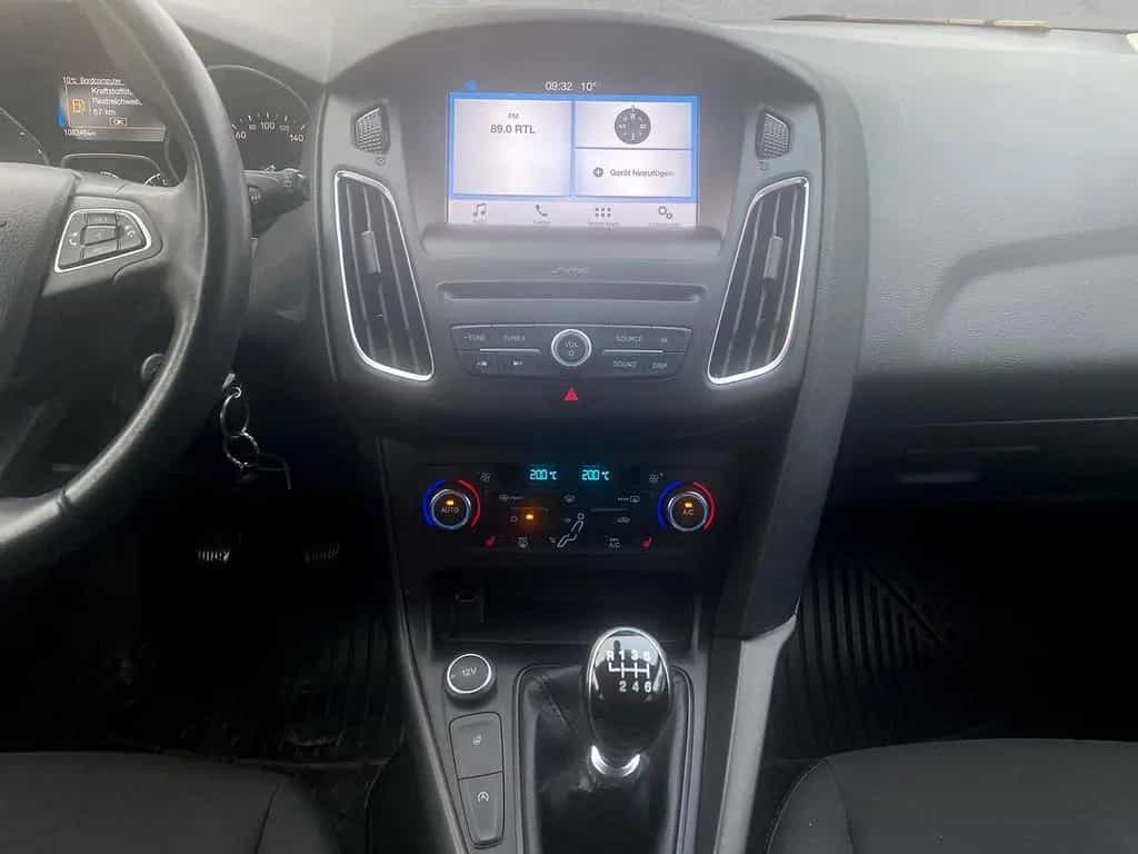 Ford Focus Lim. Cool & Connect 04/2018-photo-12