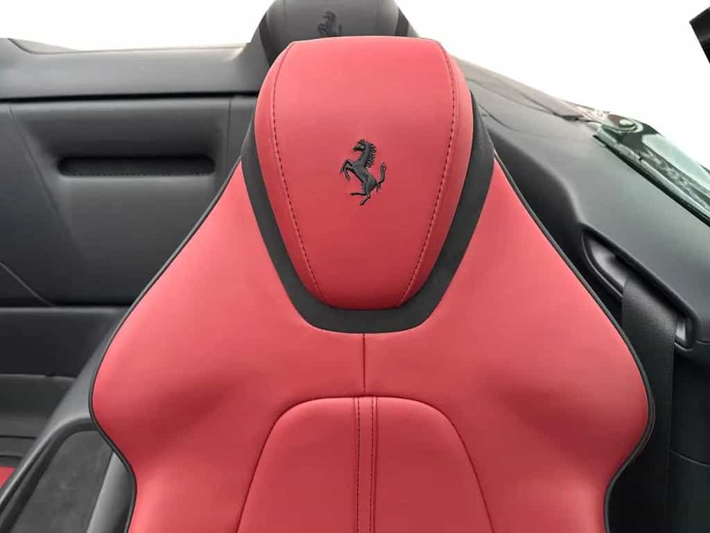 Ferrari Roma Spider *LED-Scheinwerfer*20 Zoll Felge* 10/2024-photo-17