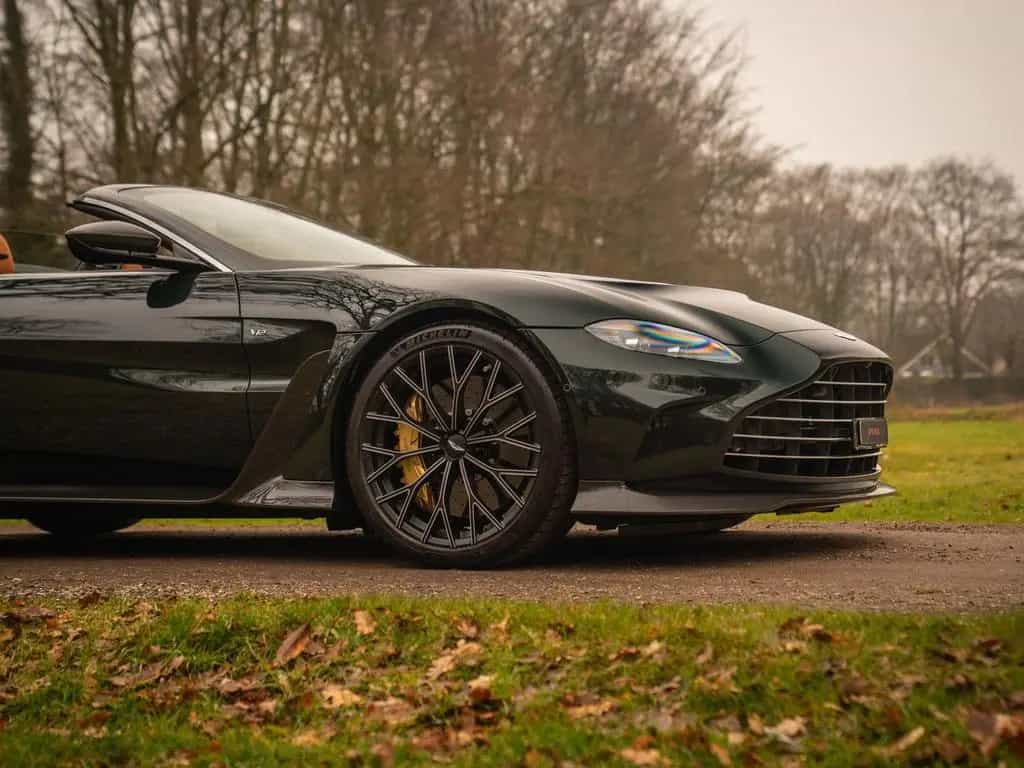 Aston Martin V12 Vantage Roadster | Nr. 211/249 | Pentland Gr 10/2023-photo-33