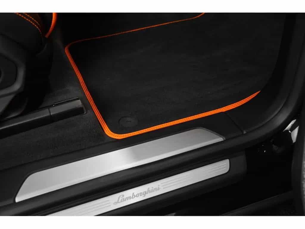 Lamborghini Urus V8 - NERO HELENE / ORANGE - AKRAPOVIC 07/2022-photo-25