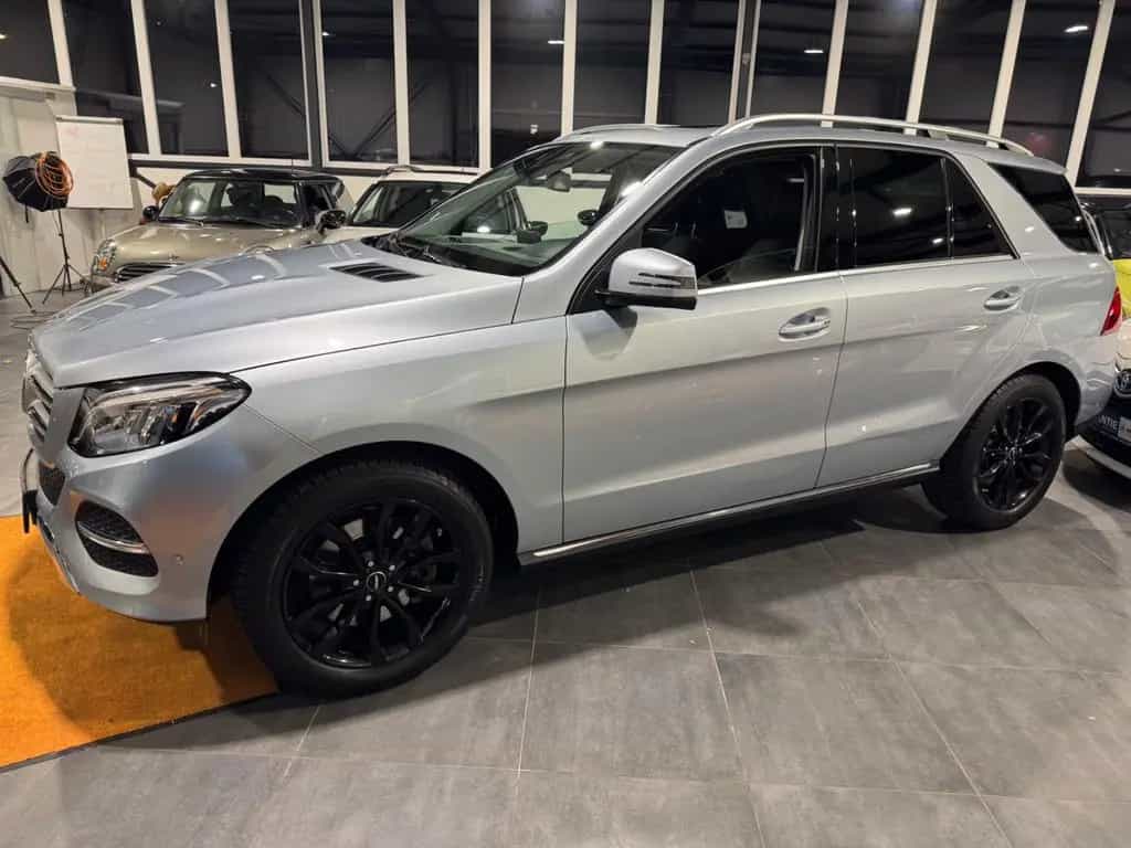 Mercedes-Benz GLE-Class 400 | TÜV 06/2027 02/2018-photo-1