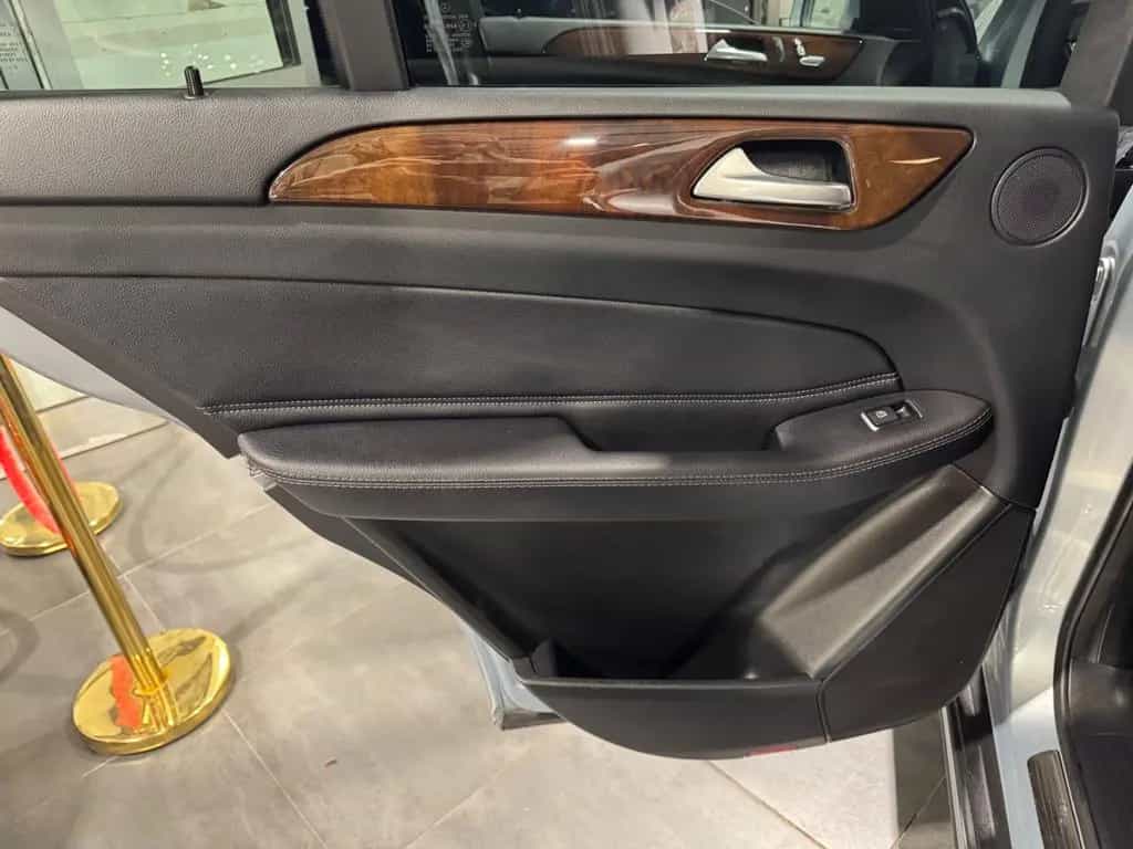 Mercedes-Benz GLE-Class 400 | TÜV 06/2027 02/2018-photo-27
