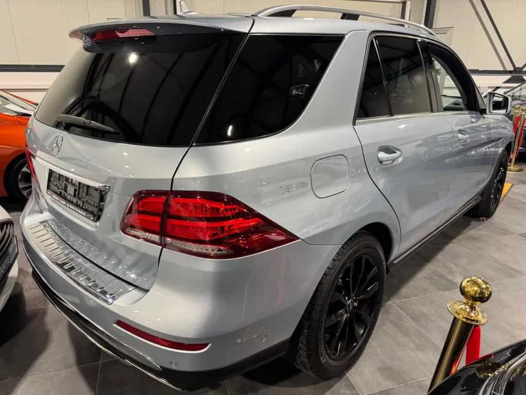 Mercedes-Benz GLE-Class 400 | TÜV 06/2027 02/2018-photo-6