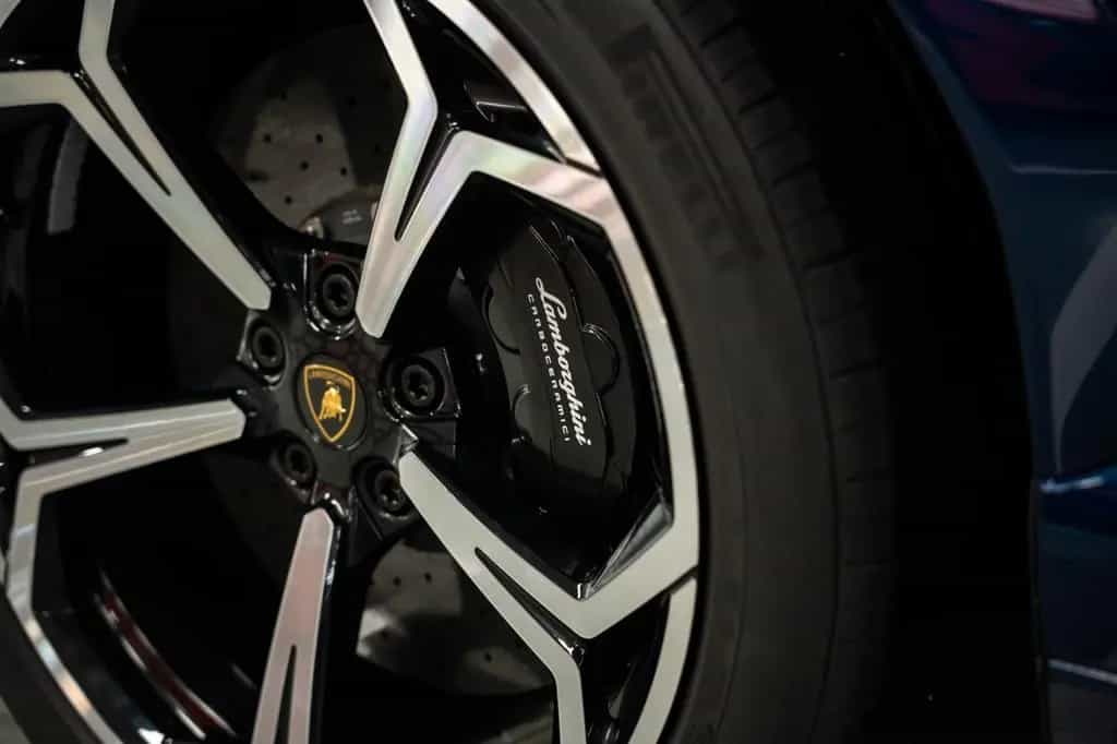 Lamborghini Urus 4.0 V8 Autom. 08/2020-photo-9