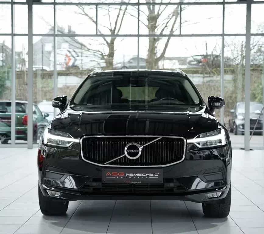 Volvo XC60 Momentum 2WD *H-UP *Kamera *Digital *Navi 03/2018-photo-1