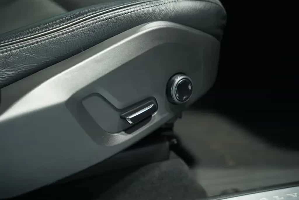 Volvo XC60 Momentum 2WD *H-UP *Kamera *Digital *Navi 03/2018-photo-13