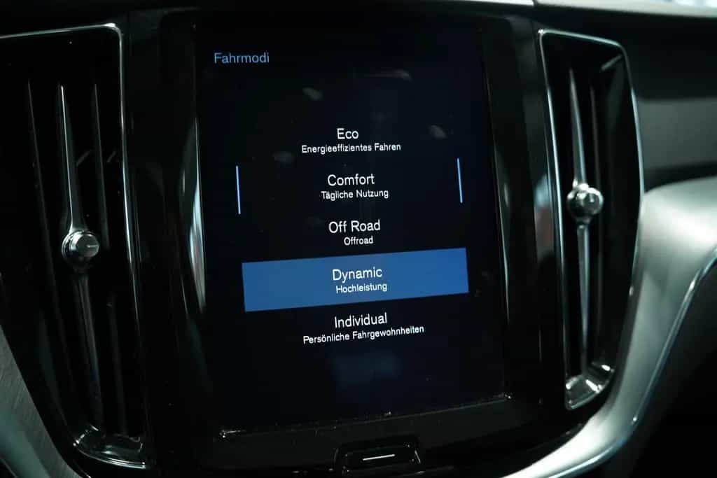 Volvo XC60 Momentum 2WD *H-UP *Kamera *Digital *Navi 03/2018-photo-28