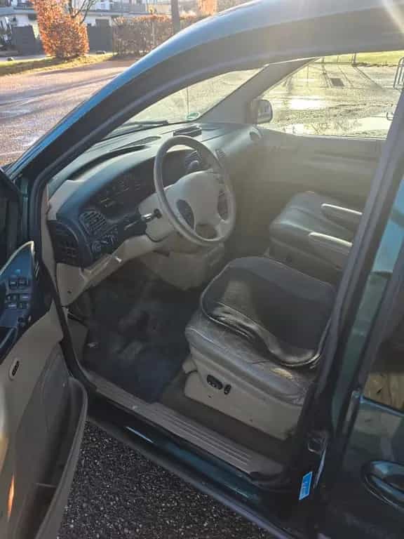 Chrysler Voyager LE 3.3 V6 Auto LE 04/1998-photo-7