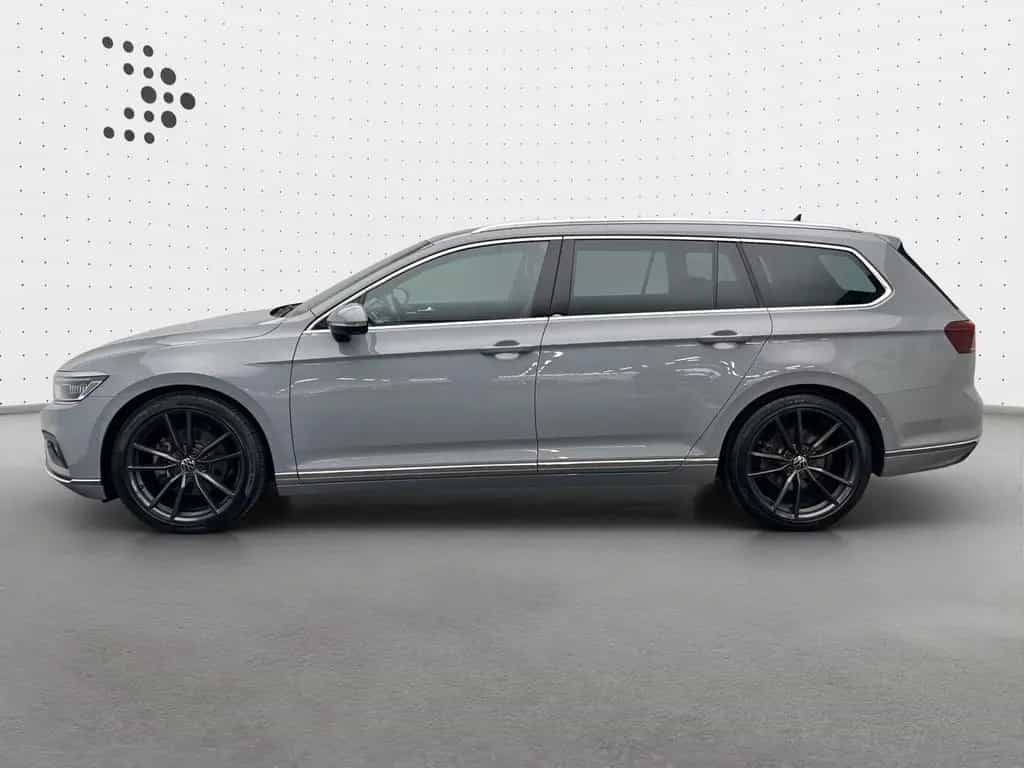Volkswagen Passat Variant Elegance 2.0 TDI DSG*NAVI*R-LINE* 01/2022-photo-2