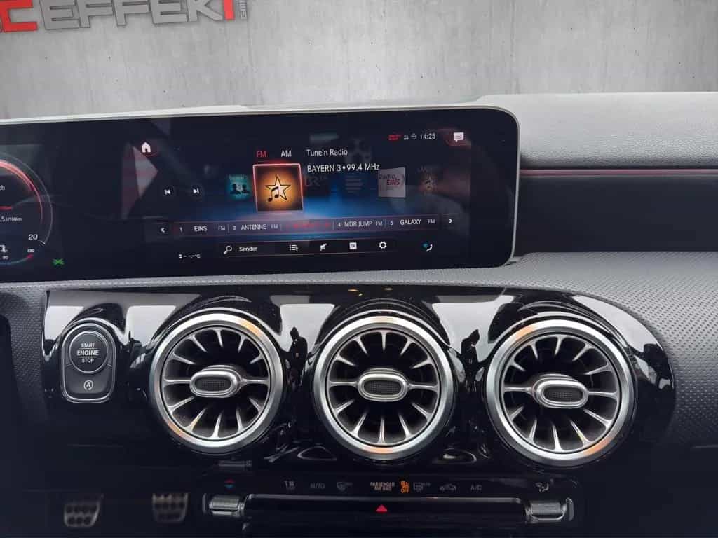 Mercedes-Benz A-Class 180 Navigation AMG Line 01/2020-photo-15
