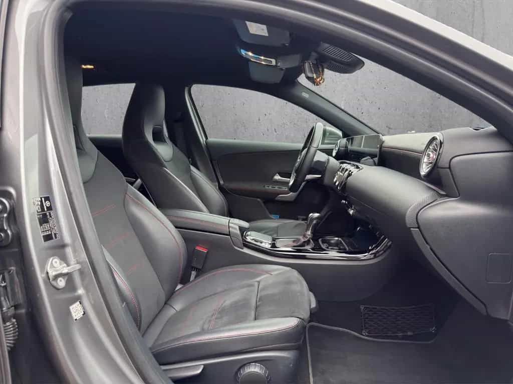 Mercedes-Benz A-Class 180 Navigation AMG Line 01/2020-photo-16