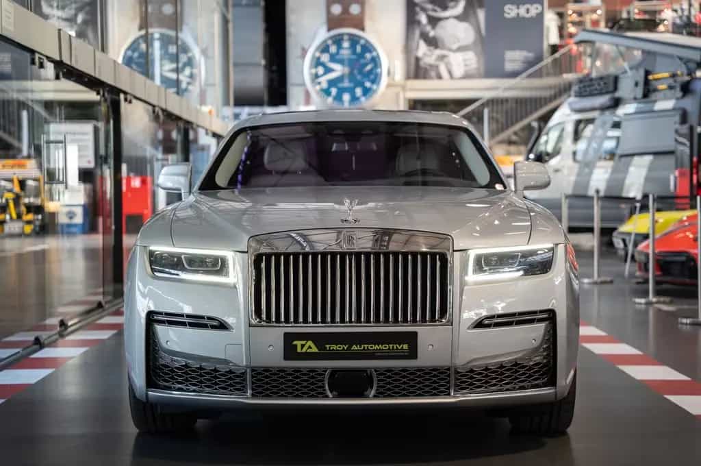Rolls-Royce Ghost - 1.Hand - 5.300KM - Mwst. ausweisbar 10/2021-photo-0
