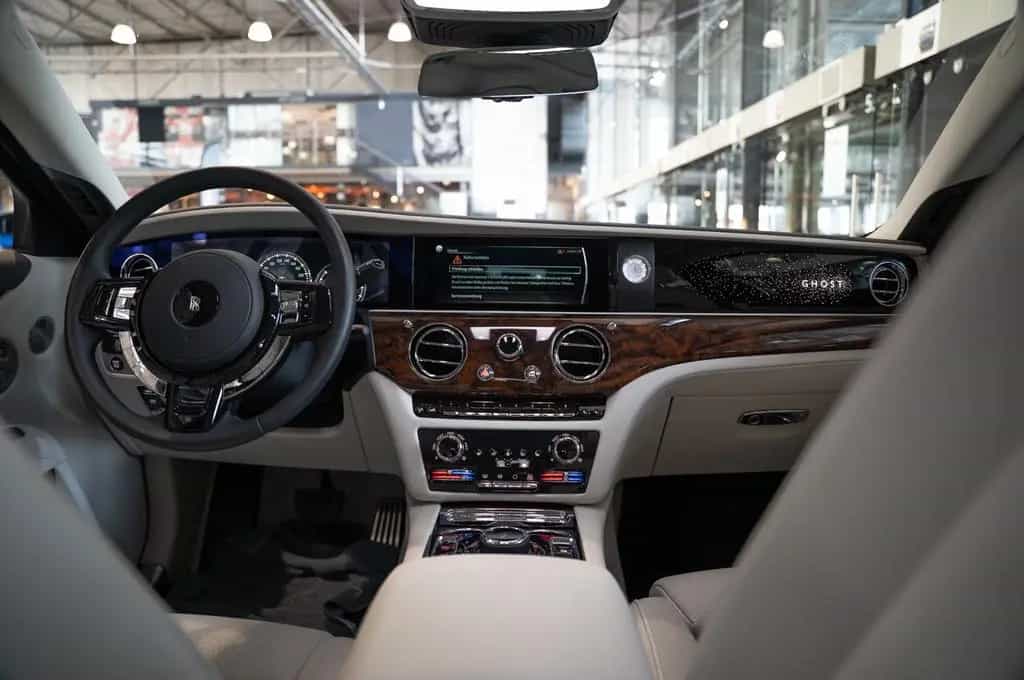 Rolls-Royce Ghost - 1.Hand - 5.300KM - Mwst. ausweisbar 10/2021-photo-11