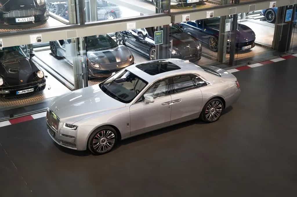 Rolls-Royce Ghost - 1.Hand - 5.300KM - Mwst. ausweisbar 10/2021-photo-24