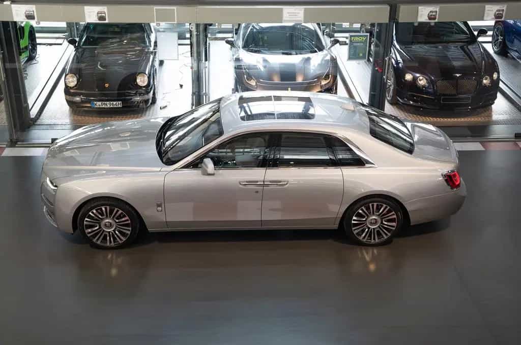 Rolls-Royce Ghost - 1.Hand - 5.300KM - Mwst. ausweisbar 10/2021-photo-6