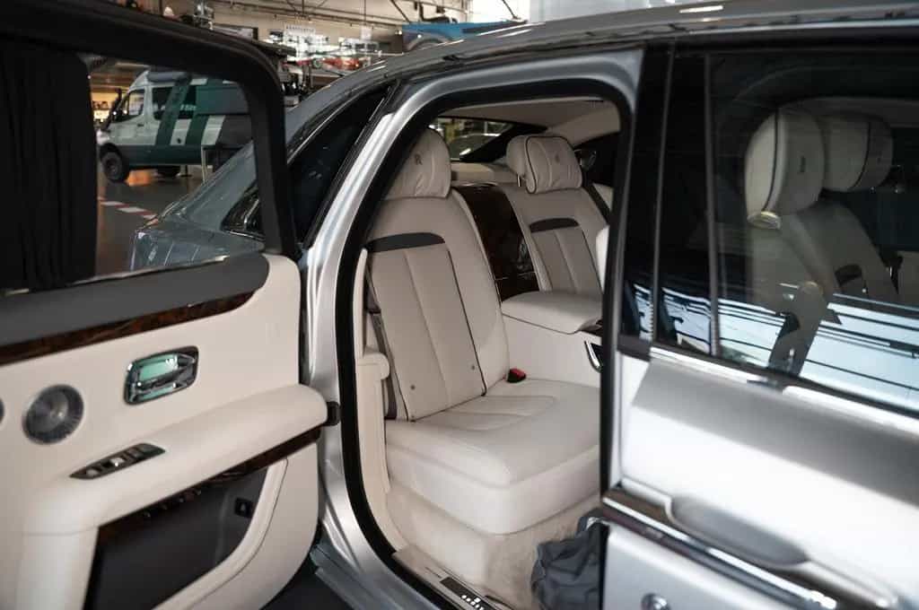 Rolls-Royce Ghost - 1.Hand - 5.300KM - Mwst. ausweisbar 10/2021-photo-9