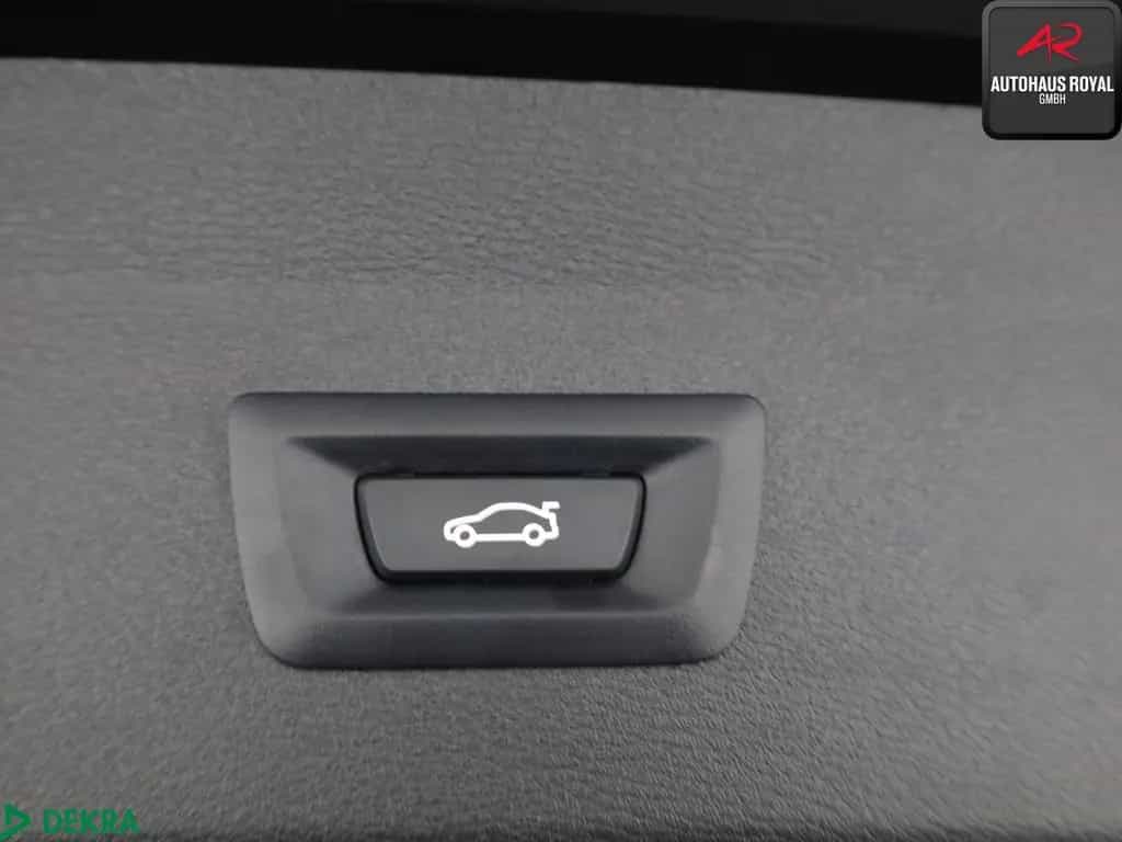 BMW X1 sDrive18i SPORT LINE AMBIENTE,KAMERA,1.HD,SH 05/2022-photo-24