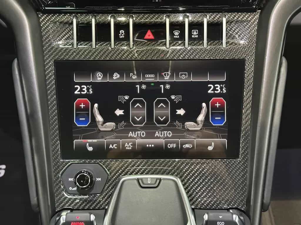 Lamborghini Urus CARBON*PANO*HUD*23ZOLL 08/2022-photo-25