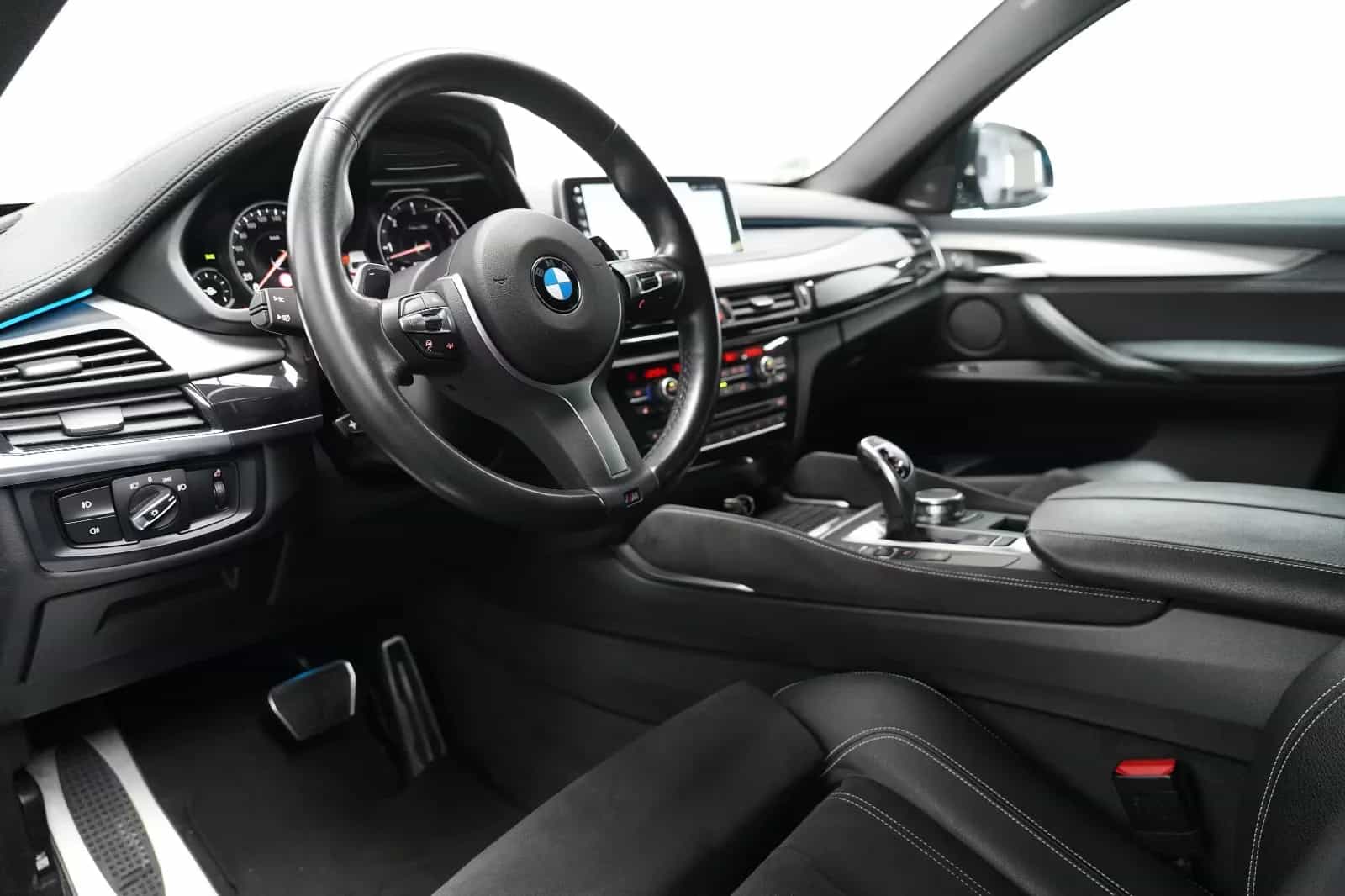 BMW X6 M50 06/2019-photo-17