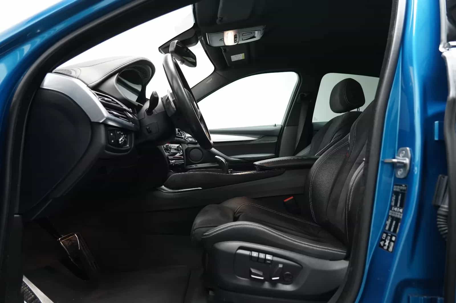 BMW X6 M50 06/2019-photo-21