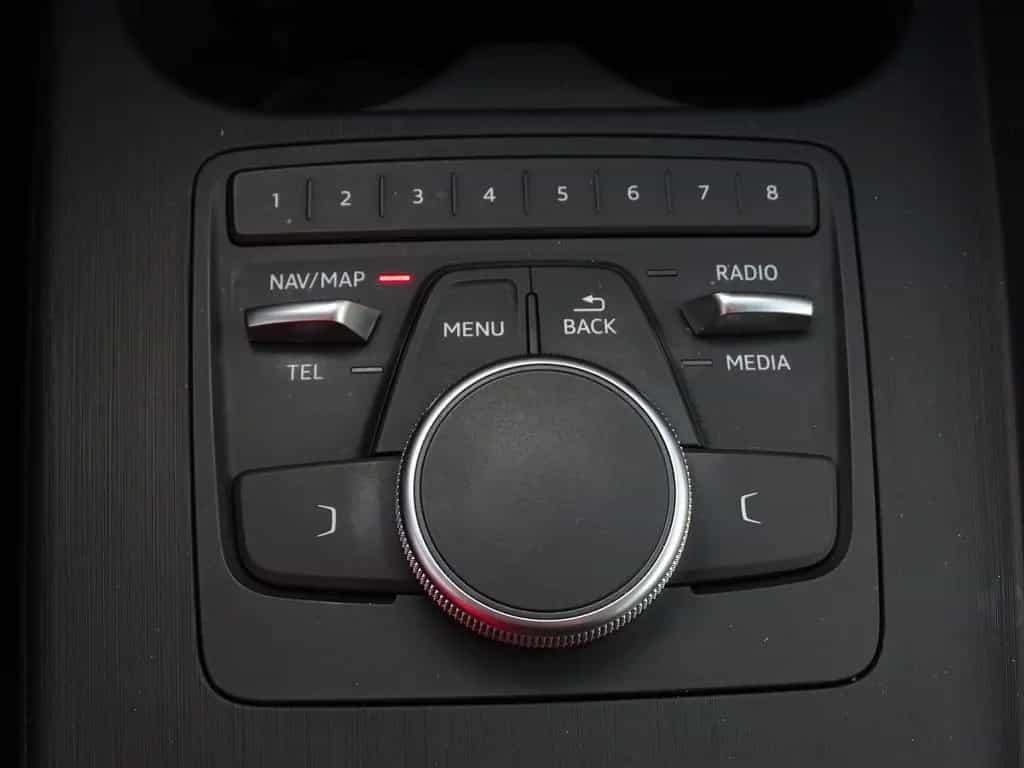 Audi A4 Avant 40 TFSI sport S-Tronic LED Navi PDC USB 04/2019-photo-13