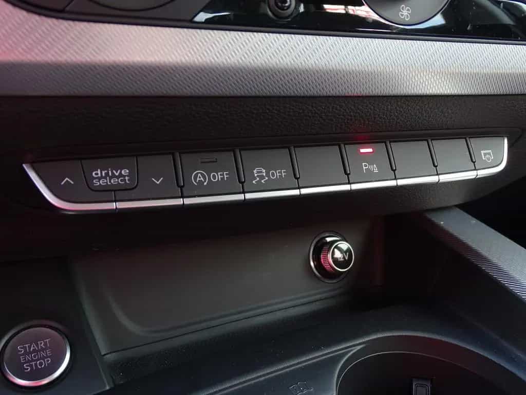 Audi A4 Avant 40 TFSI sport S-Tronic LED Navi PDC USB 04/2019-photo-14
