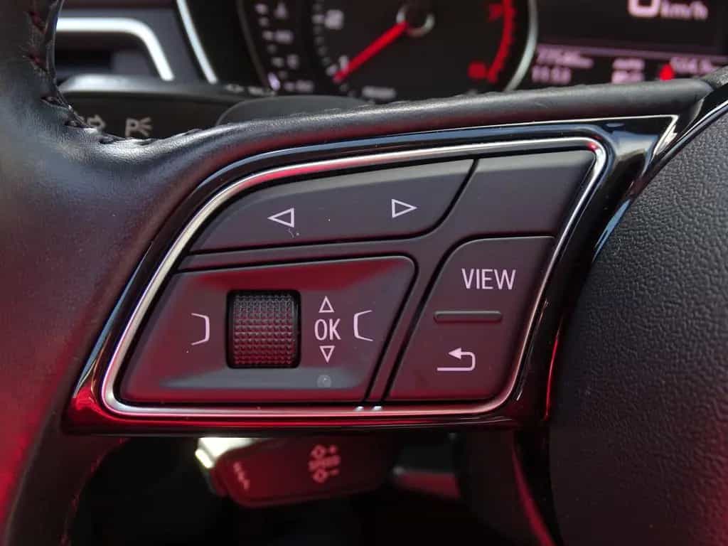 Audi A4 Avant 40 TFSI sport S-Tronic LED Navi PDC USB 04/2019-photo-17