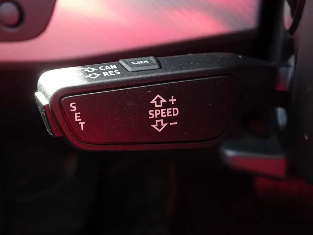 Audi A4 Avant 40 TFSI sport S-Tronic LED Navi PDC USB 04/2019-photo-19