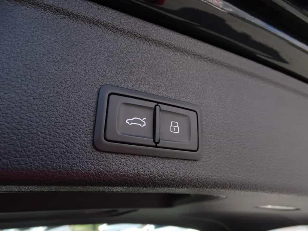 Audi A4 Avant 40 TFSI sport S-Tronic LED Navi PDC USB 04/2019-photo-29