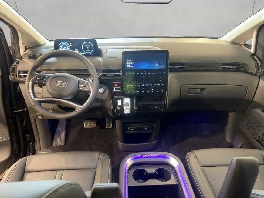 Hyundai Staria 1.6 T-GDI HEV Signature 118 kW, 5-türig null-photo-12