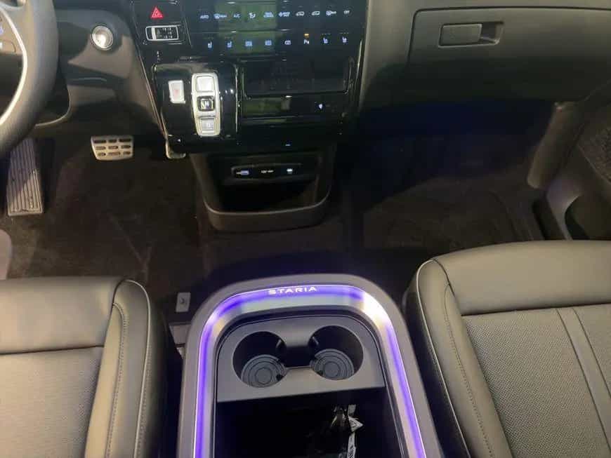 Hyundai Staria 1.6 T-GDI HEV Signature 118 kW, 5-türig null-photo-13