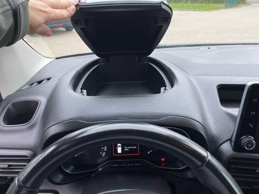Citroën Berlingo XL Benzin 110 FEEL *7-Sitzer*AZV*SHZ* 02/2019-photo-17
