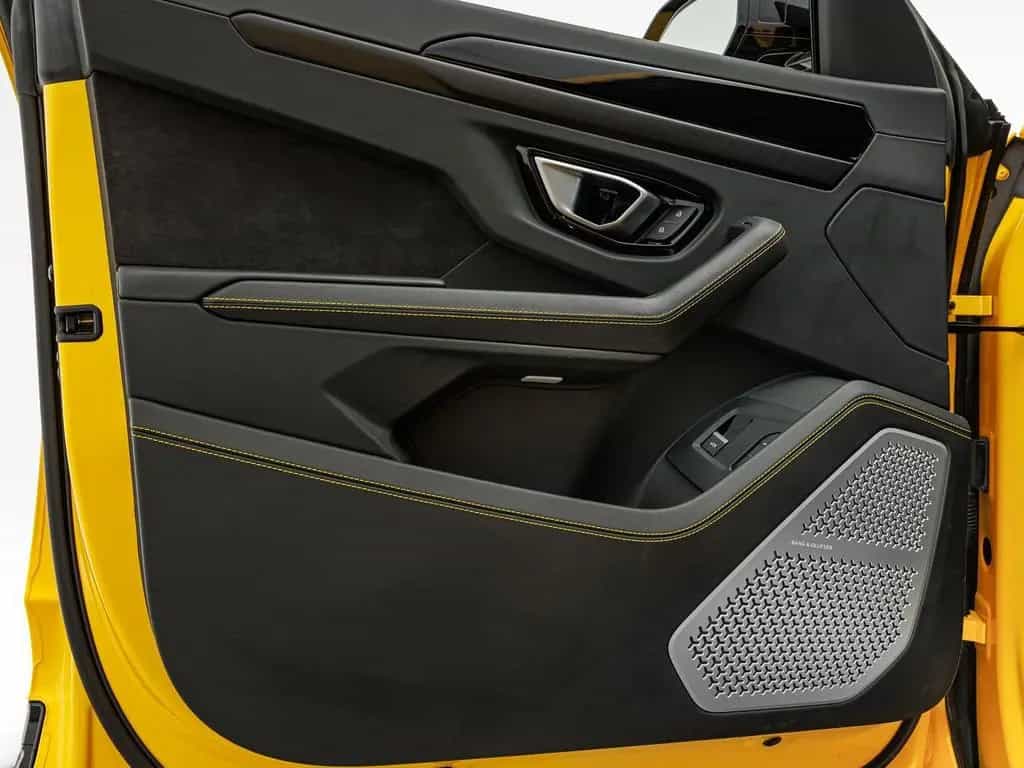 Lamborghini Urus 01/2022-photo-14
