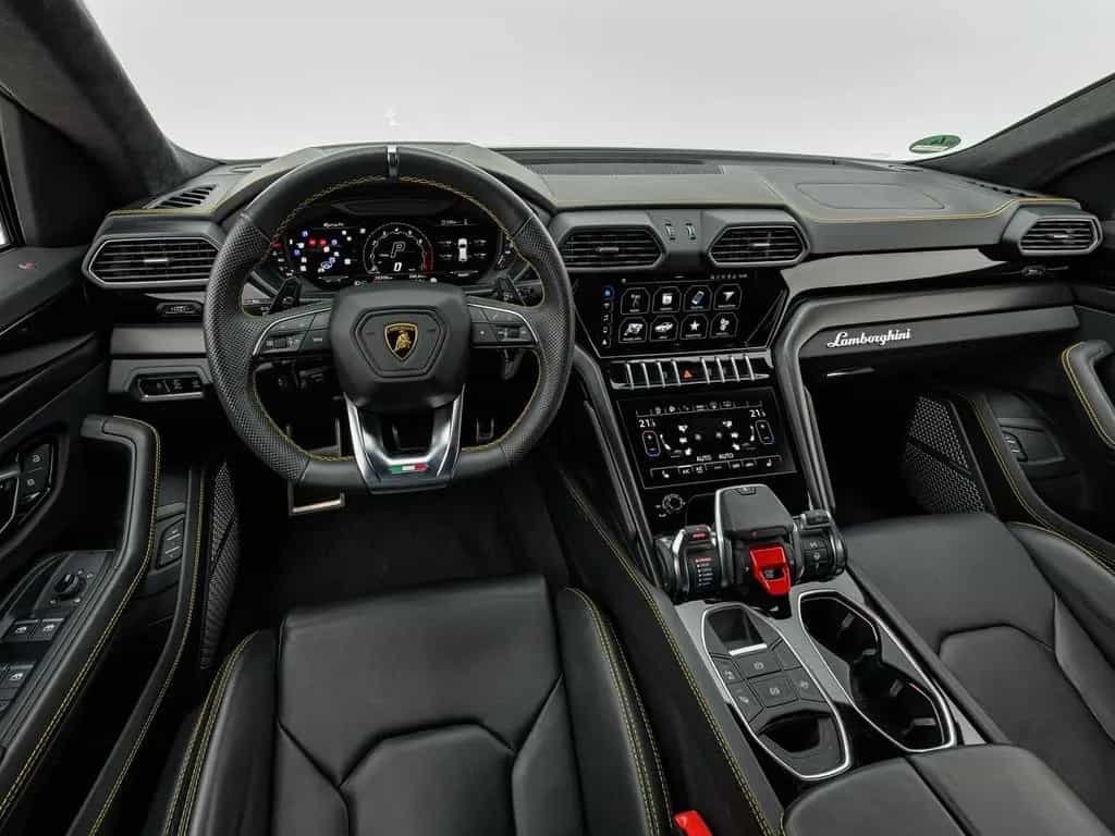 Lamborghini Urus 01/2022-photo-6