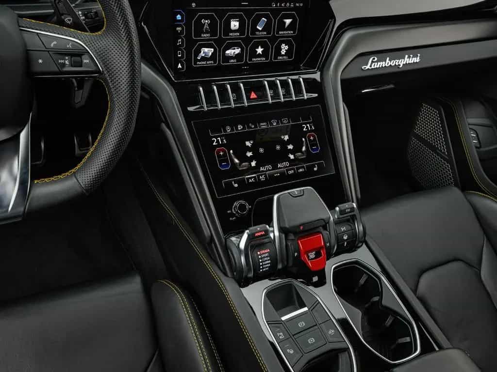 Lamborghini Urus 01/2022-photo-8
