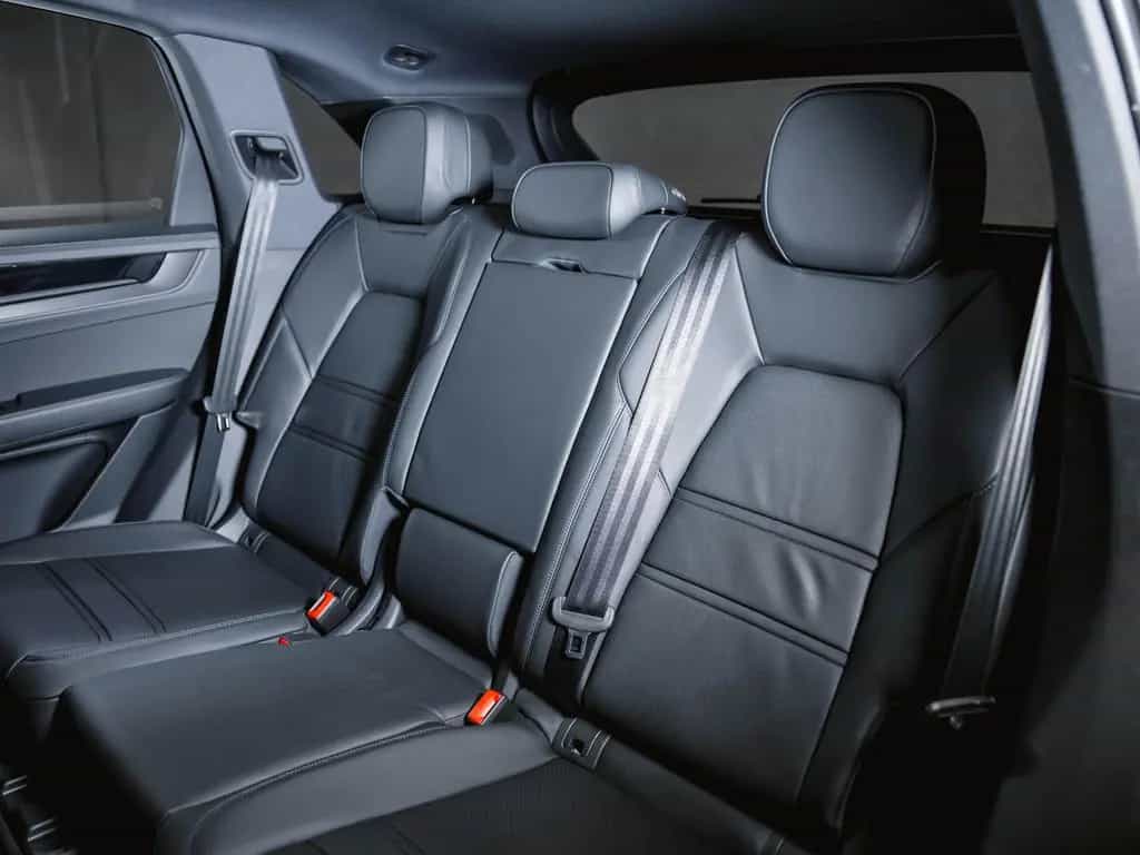 Porsche Cayenne Black Edition Sport Design Paket null-photo-21