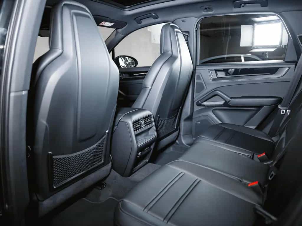 Porsche Cayenne Black Edition Sport Design Paket null-photo-22