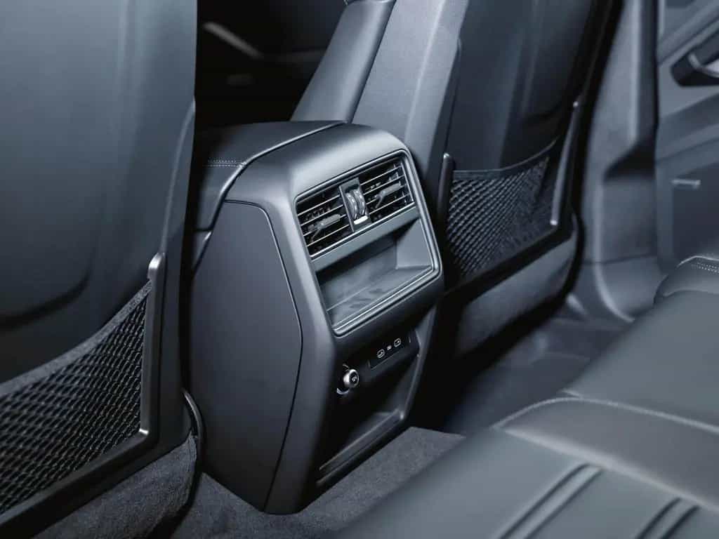 Porsche Cayenne Black Edition Sport Design Paket null-photo-45