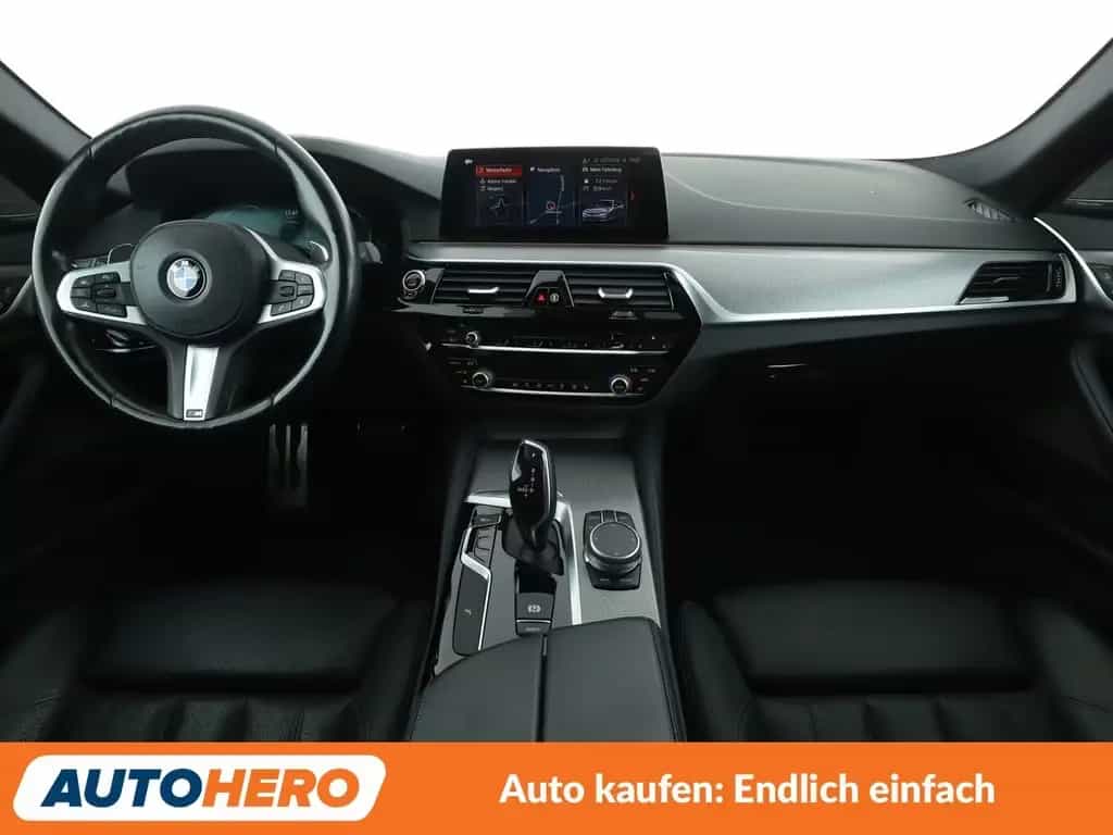 BMW 520 d M Sport Aut.*NAVI*LED*HUD*ACC*CAM*PDC*SHZ* 04/2019-photo-11