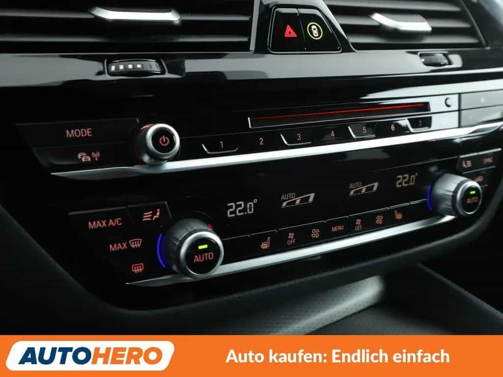 BMW 520 d M Sport Aut.*NAVI*LED*HUD*ACC*CAM*PDC*SHZ* 04/2019-photo-22
