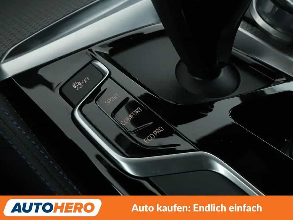 BMW 520 d M Sport Aut.*NAVI*LED*HUD*ACC*CAM*PDC*SHZ* 04/2019-photo-28
